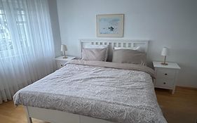 Strandnähe! Große schöne 3 Zimmer Ferienwohnung - 100 qm - für 6 Personen!!